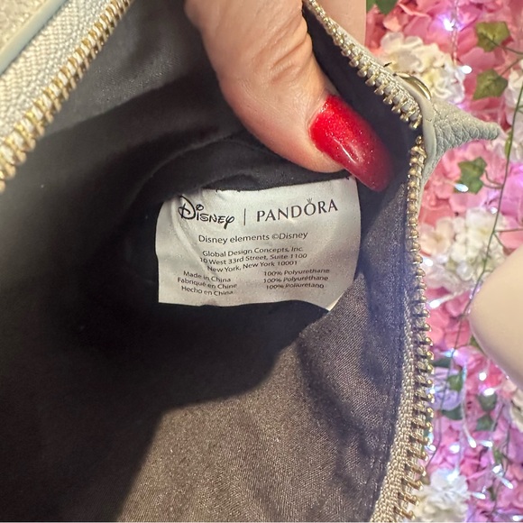 Disney X Pandora NWOT Mickey Minnie Mouse Gray Grey Pouch Clutch Wristlet - Picture 2 of 13